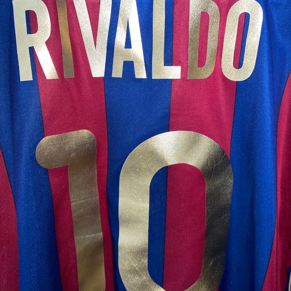 FC BARCELONA RIVALDO JERSEY VERY GOOD CONDITON - Picture 3 of 11